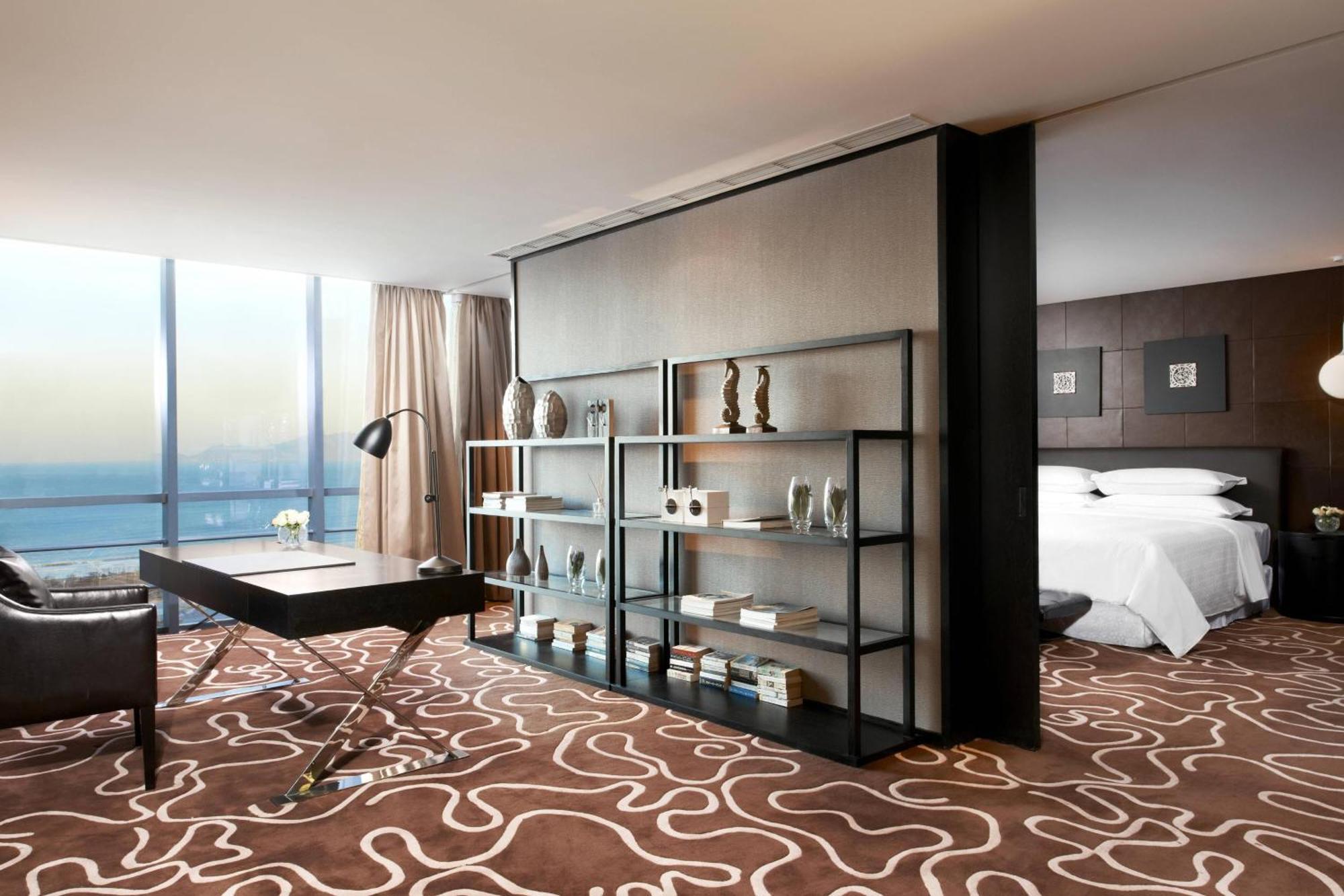Four Points By Sheraton Qingdao, West Coast Экстерьер фото