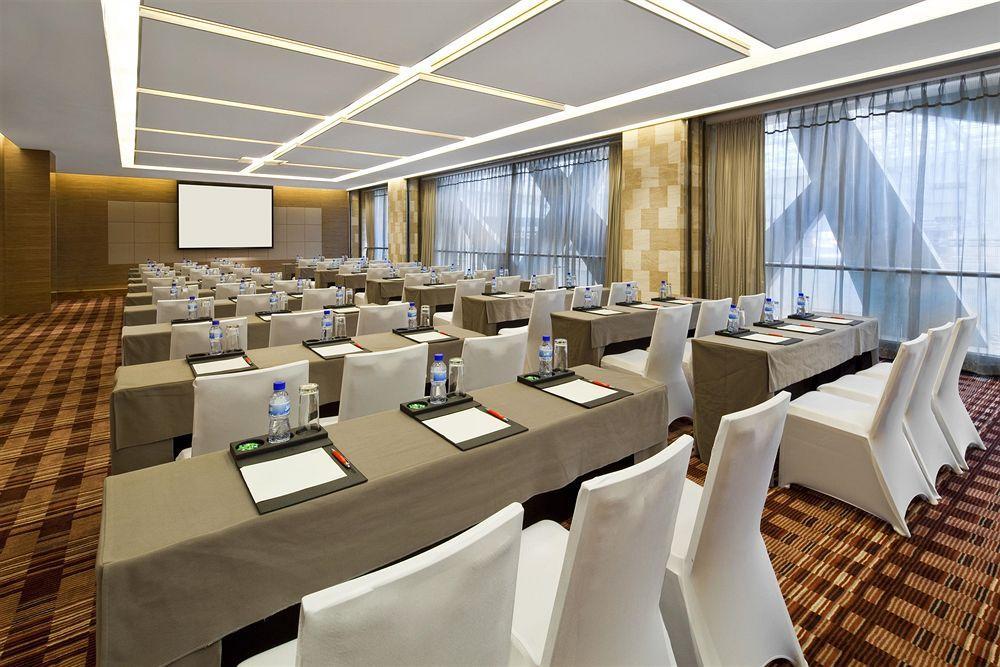 Four Points By Sheraton Qingdao, West Coast Экстерьер фото