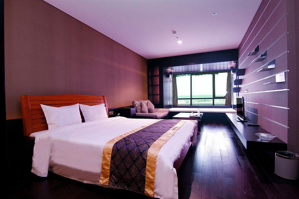 Four Points By Sheraton Qingdao, West Coast Экстерьер фото