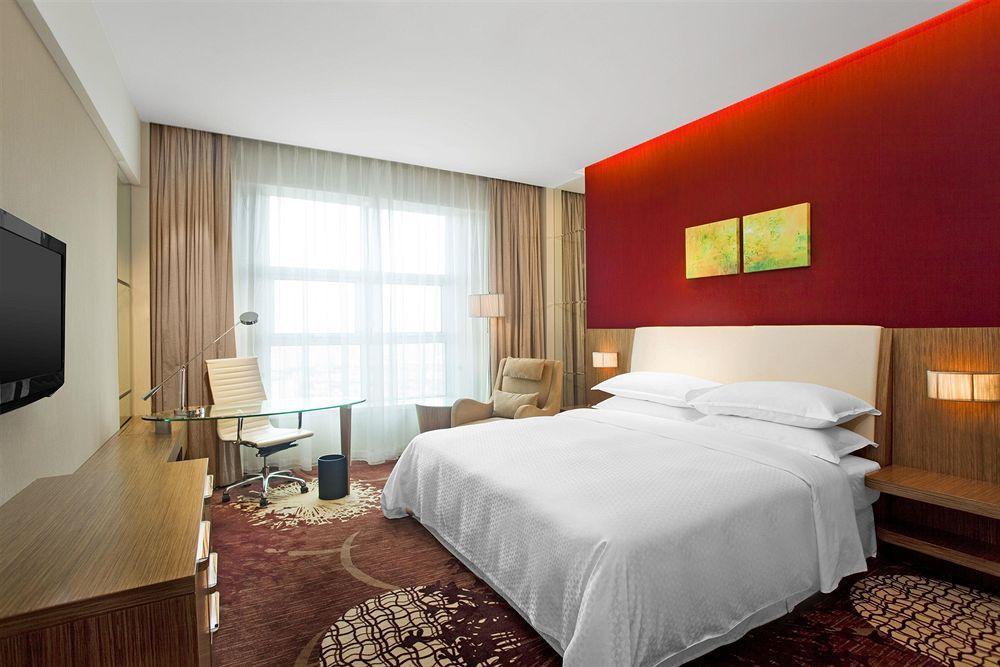 Four Points By Sheraton Qingdao, West Coast Экстерьер фото