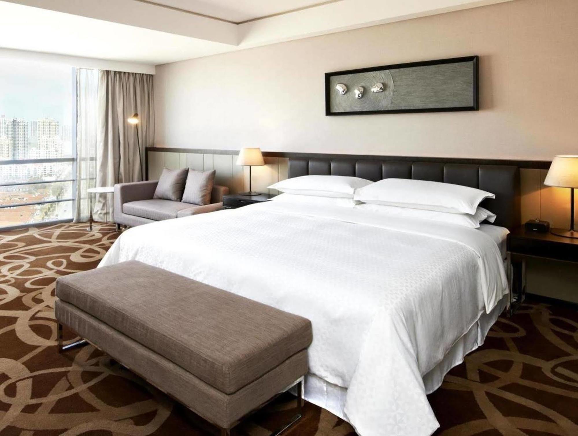 Four Points By Sheraton Qingdao, West Coast Экстерьер фото
