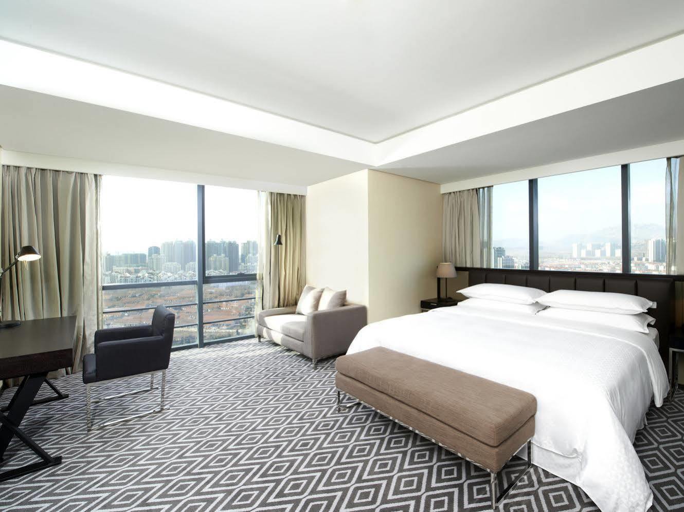 Four Points By Sheraton Qingdao, West Coast Экстерьер фото
